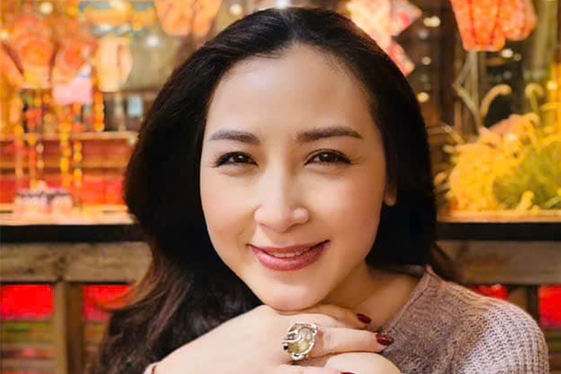 Nhan sắc bất biến của 'hoa hậu màn ảnh Việt' Khánh Huyền ở tuổi 55