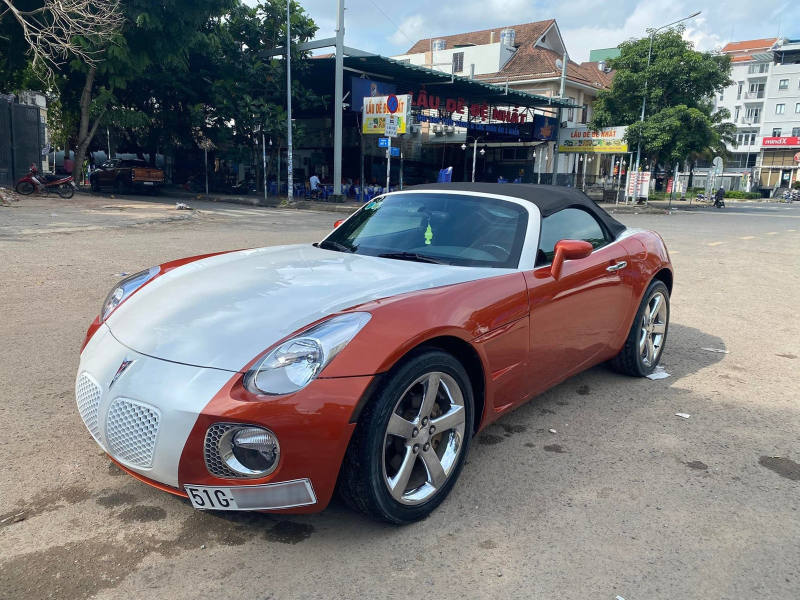 Pontiac Solstice 3.jpg