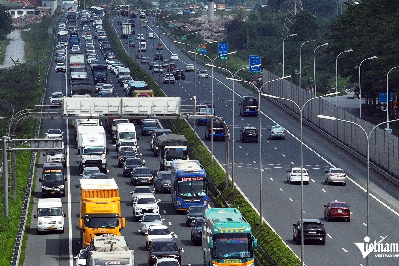 Nhiều thay đổi về thu phí sử dụng đường bộ năm 2026, hàng triệu chủ ô tô cần biết