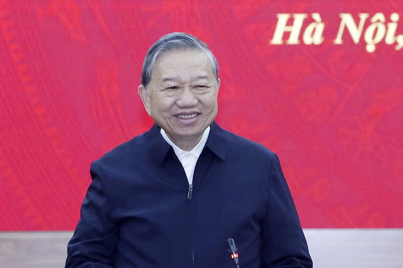 Tổng Bí thư: Đổi mới mô hình phát triển không rập khuôn máy móc theo mô hình nước ngoài