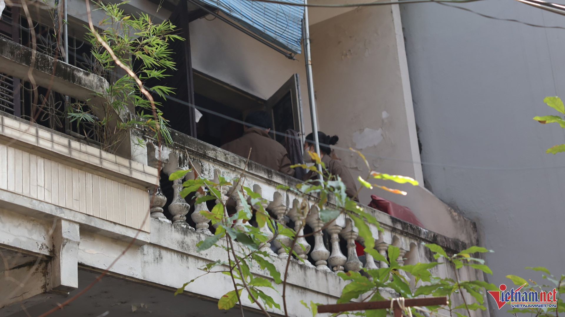 W-chay tran cung 3.jpg