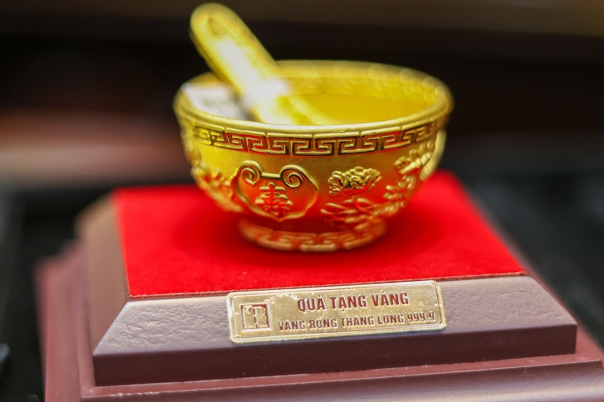 Giá vàng hôm nay 9/1/2026 tăng tới hơn 1 triệu/lượng, hướng tới đỉnh lịch sử