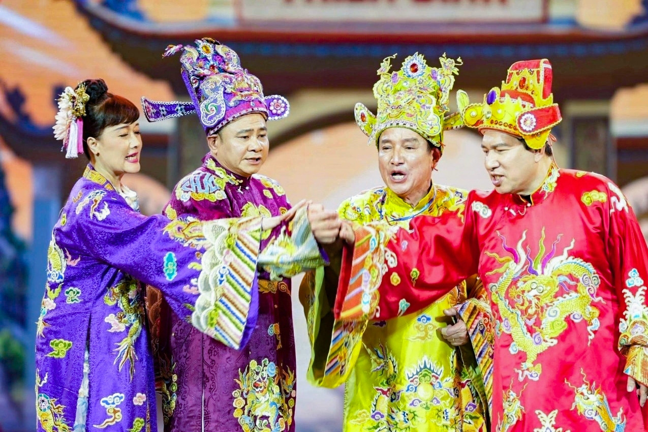 Ai sẽ viết kịch bản và phụ trách chương trình thay thế Táo Quân?