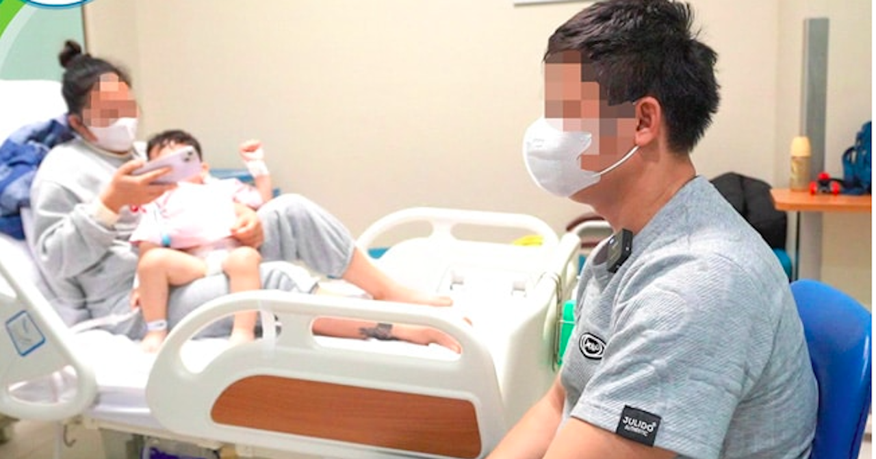 Bé trai 3 tuổi bị chó nhà cắn liên tiếp vùng ngực, gây tràn khí màng phổi