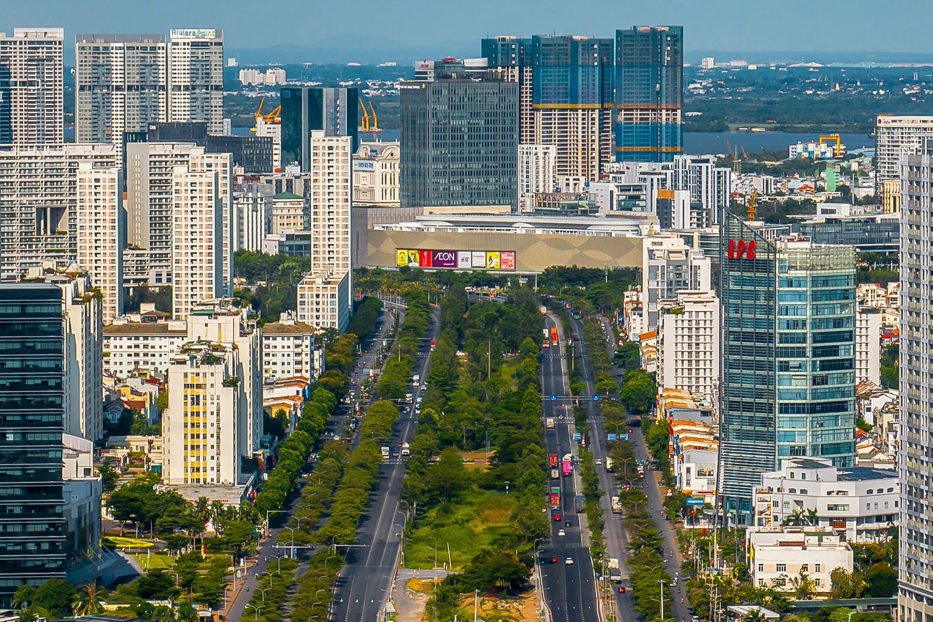 Bộ Chính trị: Thí điểm thuê, tuyển dụng giám đốc tại doanh nghiệp nhà nước