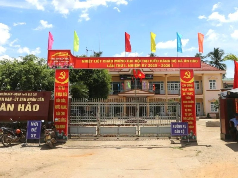 Cà phê dịch vụ công 1.jpg