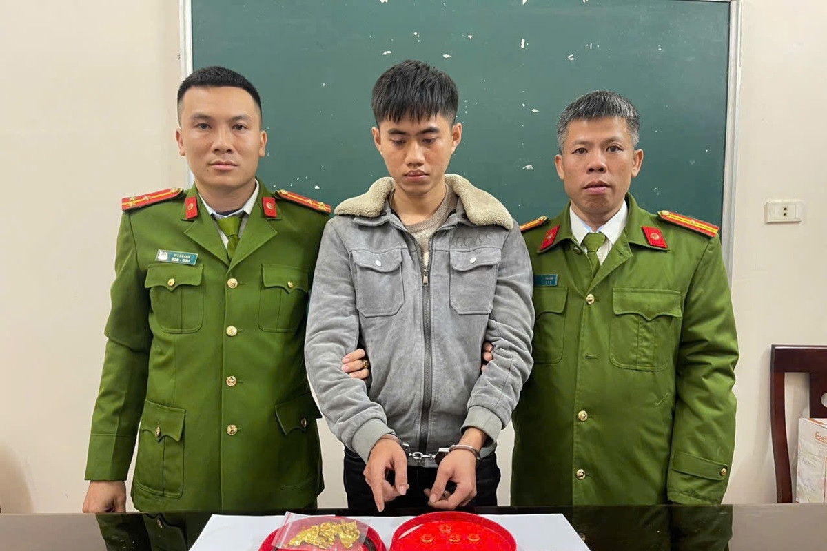 Con trai trộm gần 10 chỉ vàng của mẹ rồi tạo hiện trường giả