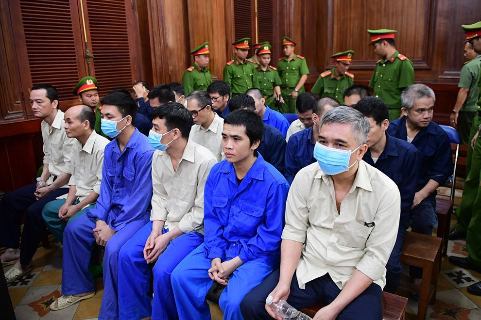 Giám đốc trung tâm đăng kiểm khai về việc đưa hối lộ cho các cựu cục trưởng