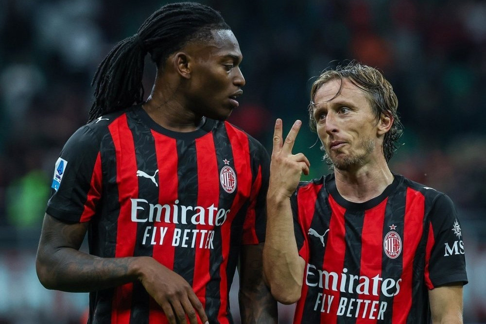 Modric và Leao giải cứu Milan một cách kỳ diệu
