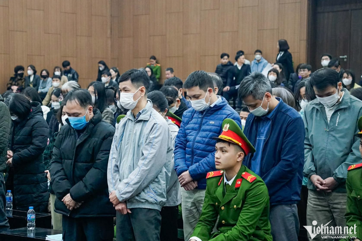 Luật sư nhắc việc 'thiếu bản lĩnh từ chối quà' khi bào chữa cho cựu Cục trưởng ATTP