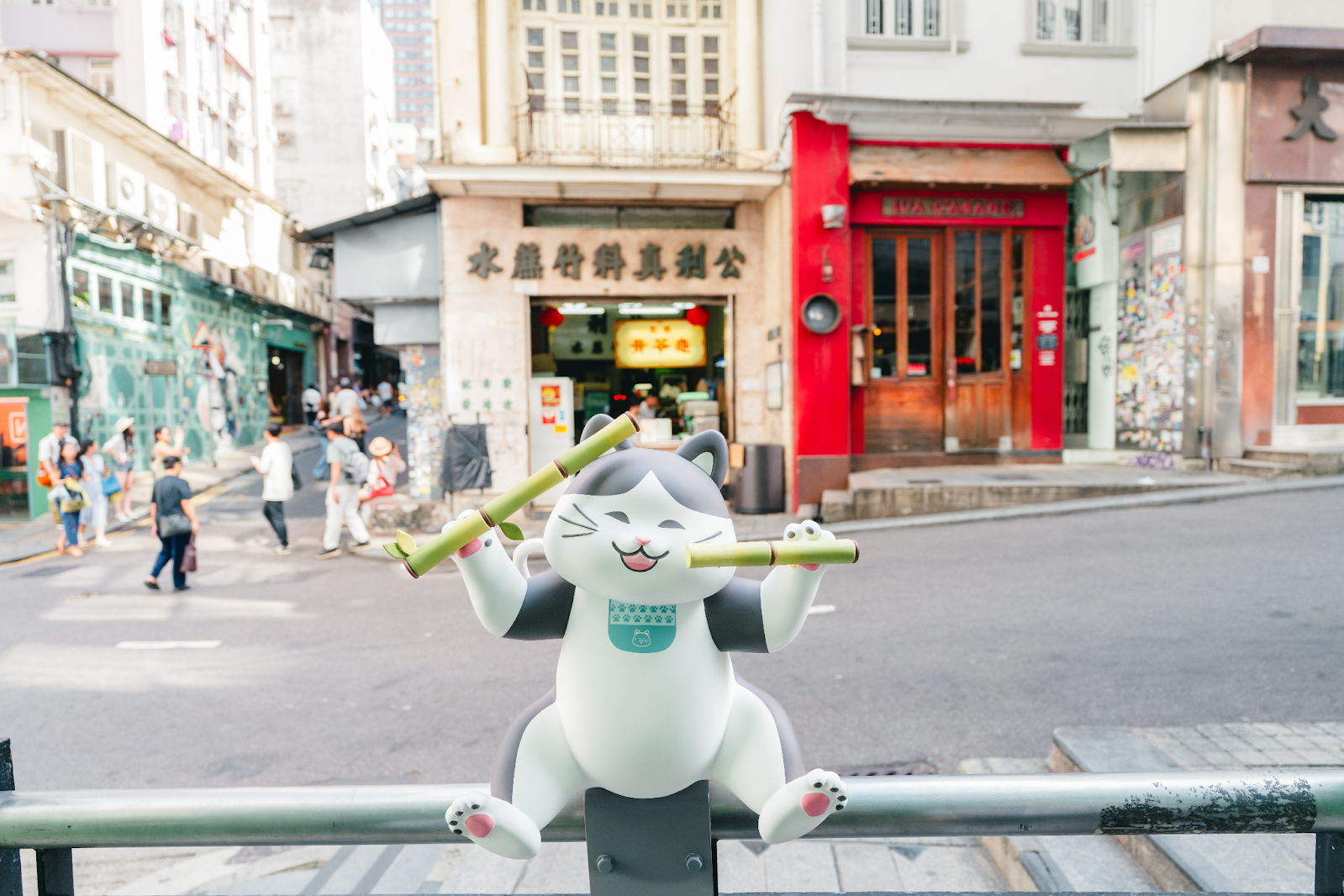 Sheung Wan - bản giao hưởng giữa đền cổ, nghệ thuật và cà phê ở Hồng Kông