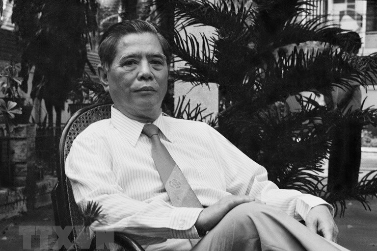 Tổng Bí thư nào có bút danh N.V.L. khi viết báo?