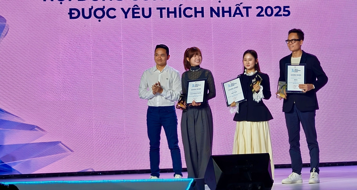 Vivo X300 Pro chiến thắng iPhone 17 Pro Max và Xiaomi 15 Ultra