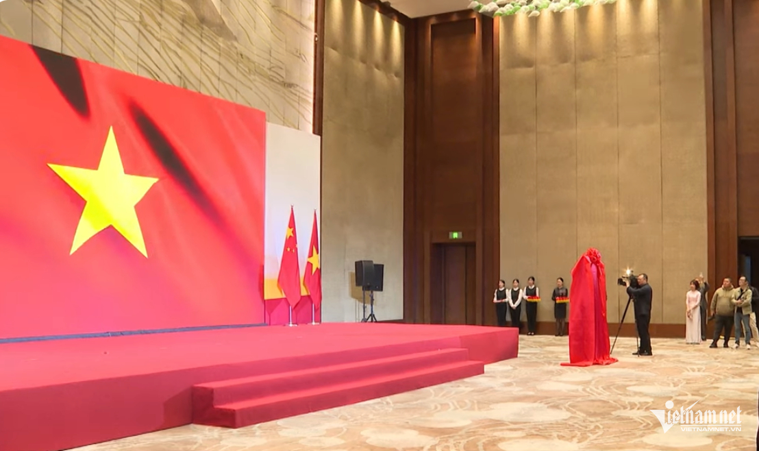 W-Khai truong TLS.png