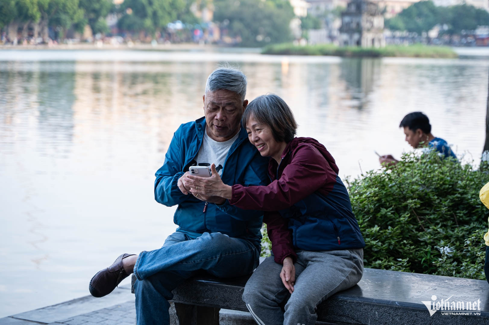 W-người cao tuổi.jpg