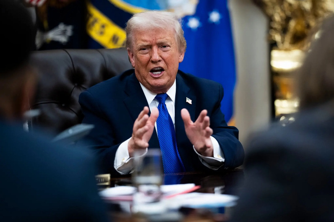 08trump interview header evening hpqf superJumbo v3.jpg