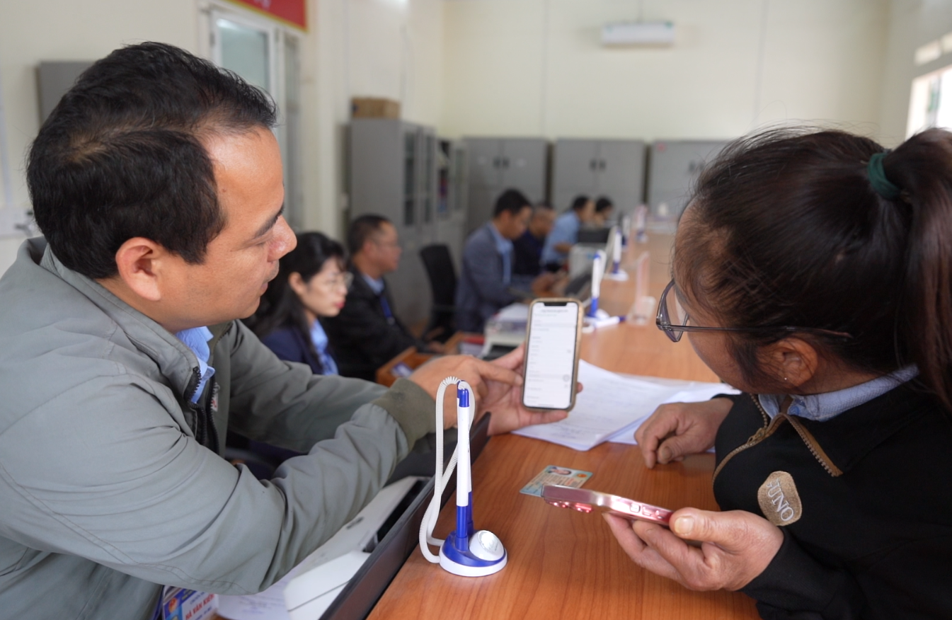 Đẩy mạnh thực hiện thủ tục hành chính trên môi trường điện tử