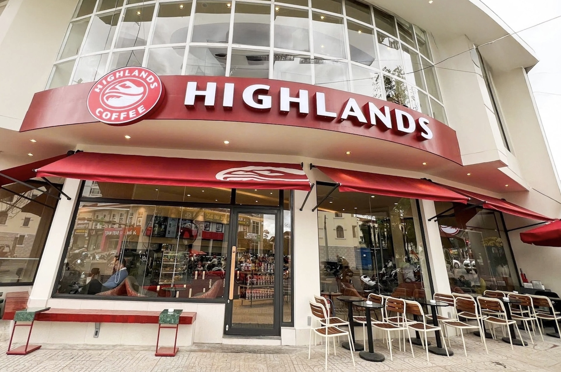 Highlands Coffee thông báo ngừng sử dụng sản phẩm của Công ty Đồ hộp Hạ Long