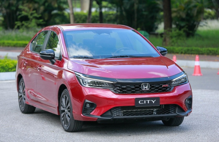 Nhiều mẫu xe bán chạy bất ngờ giảm ưu đãi, khách hàng hụt hẫng