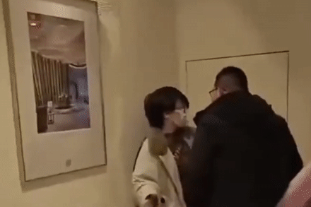 Nữ diễn viên 23 tuổi hoảng loạn vì bị người đàn ông quấy rối, dồn vào góc tường