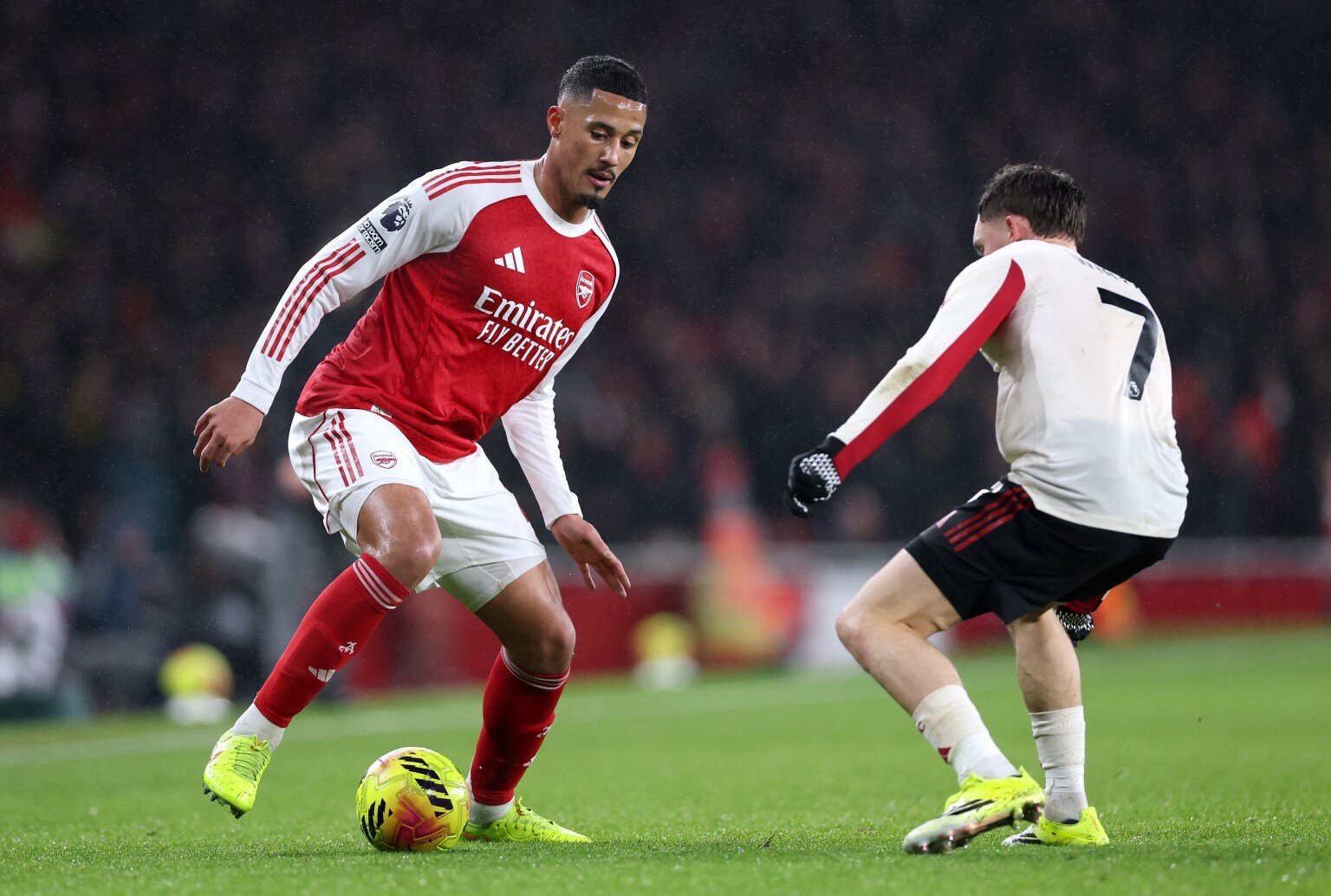 www_thesun_co_uk william saliba arsenal runs ball 1050199728 (1).jpg