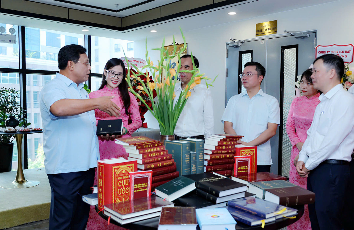 Thứ trưởng Nguyễn Hải Trung: Nhà xuất bản Tôn giáo phải đổi mới cách nghĩ, cách làm