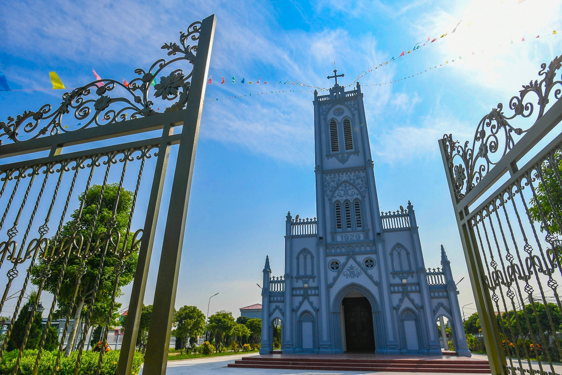 Độc đáo kiến trúc mỹ thuật Á Đông trong Thánh đường Công giáo 110 năm tuổi