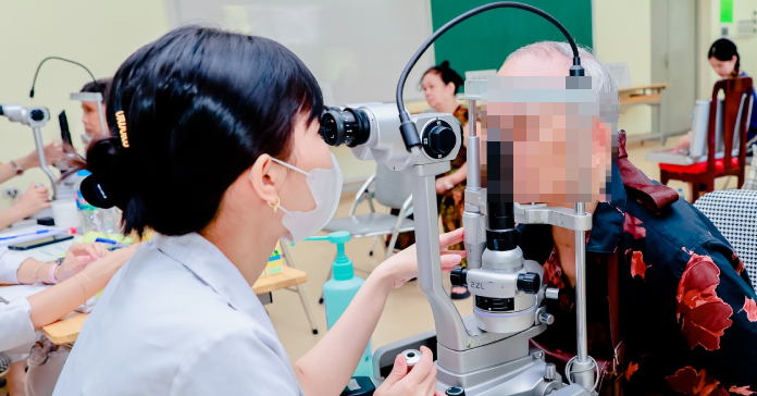 Hàng triệu người Việt trên 30 tuổi có nguy cơ từ một bệnh gây tổn thương mắt