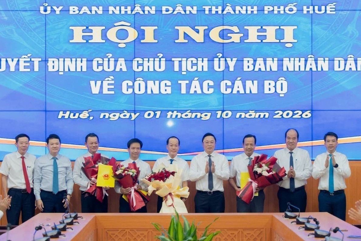 Huế bổ nhiệm hàng loạt cán bộ, kiện toàn lãnh đạo các sở, ban quản lý
