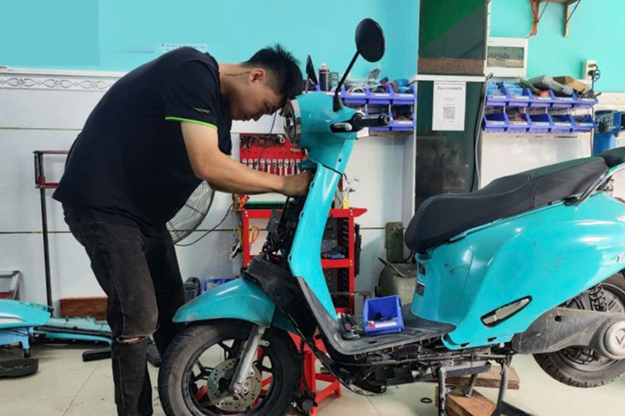 Khi mua xe máy điện cũ, cần kiểm tra những gì ngoài tình trạng pin?