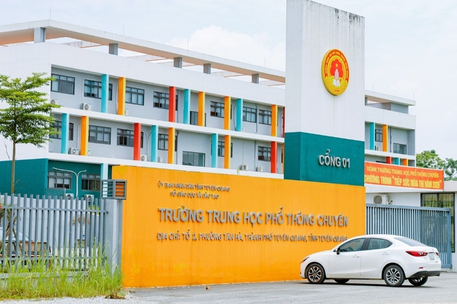 Khởi tố Giám đốc Sở GD&ĐT Tuyên Quang cùng 40 bị can trong vụ gian lận thi cử