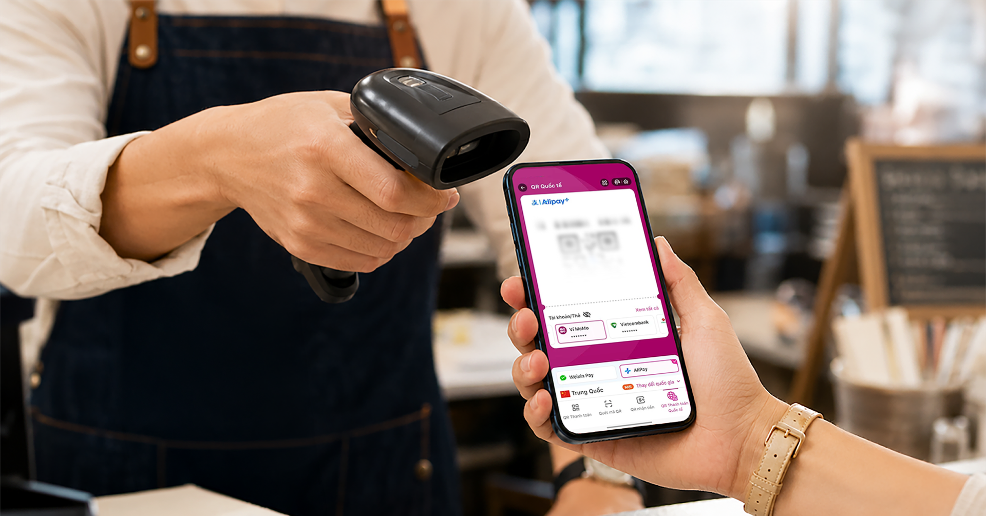 MoMo mở rộng thanh toán QR xuyên biên giới tại hơn 60 quốc gia