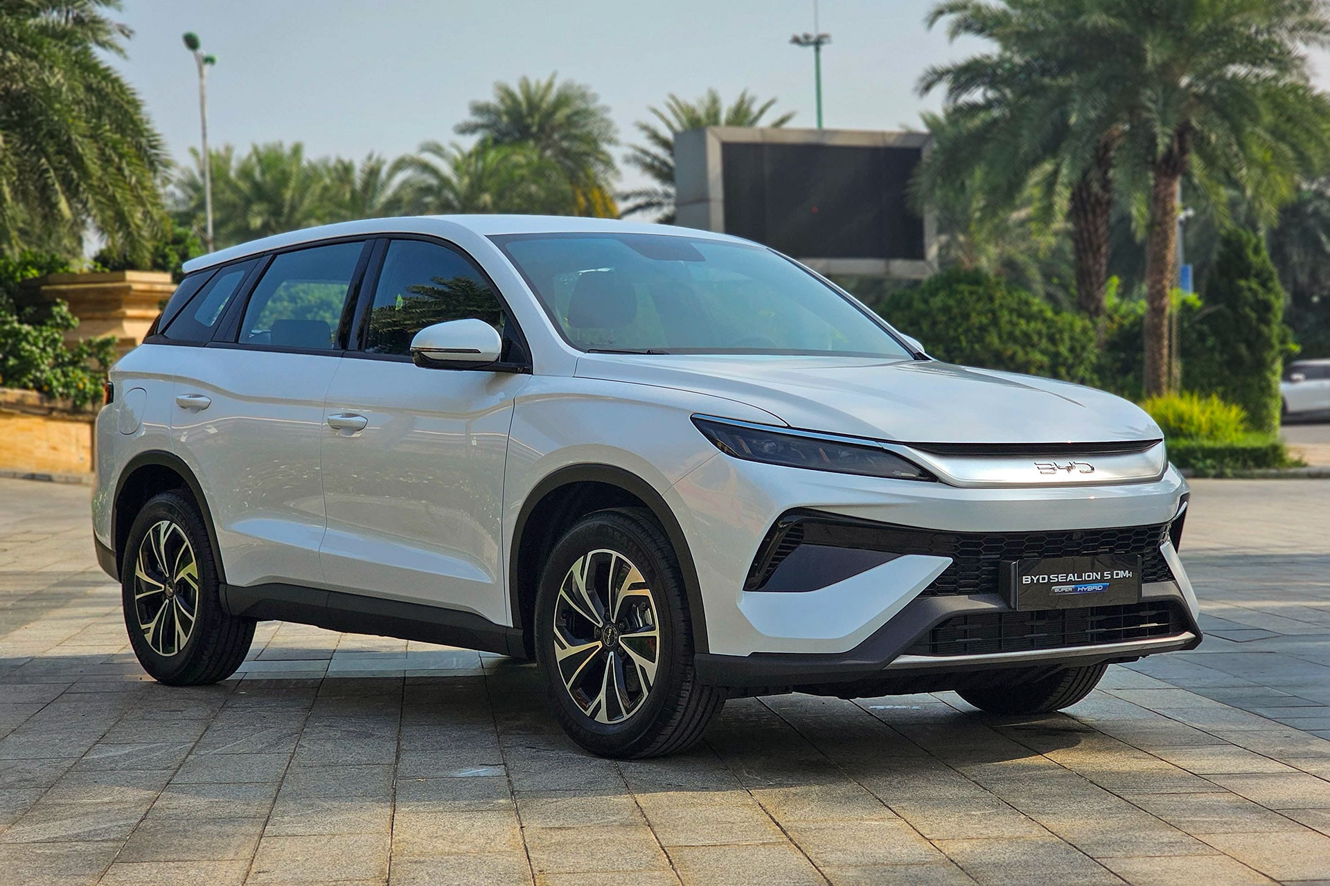 SUV PHEV, giá rẻ ngang Xforce, BYD Sealion 5 có cửa nào cạnh tranh tại Việt Nam?