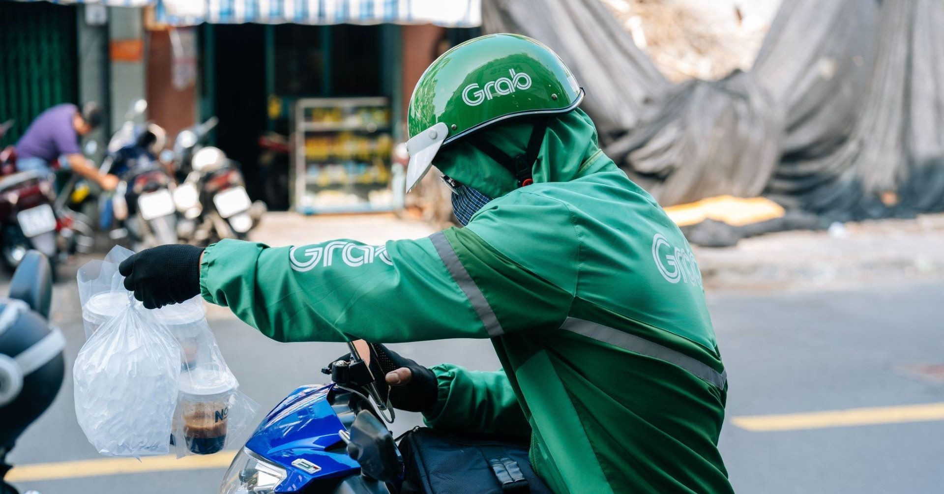 Ủy nhiệm lập hóa đơn, quán thêm cơ hội phục vụ tệp khách doanh nghiệp trên app