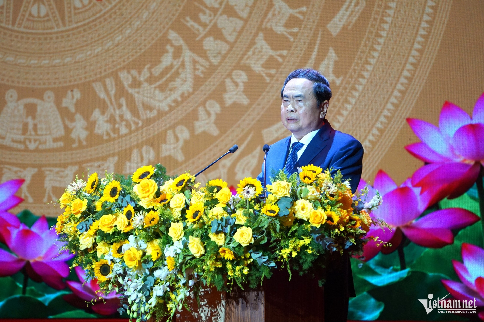 W-tran thanh man1.jpg