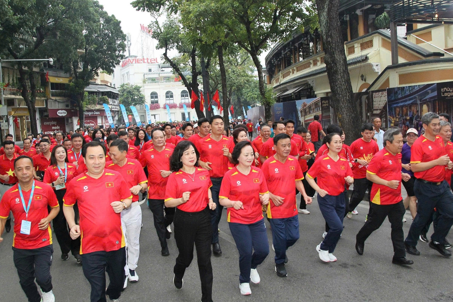 12 nghìn người phát động Phong trào toàn dân tập luyện thể thao