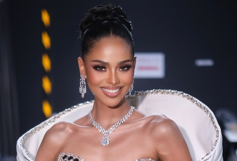 Người đẹp 30 tuổi vượt Emoura Phạm giành Miss Grand International 2026 là ai?