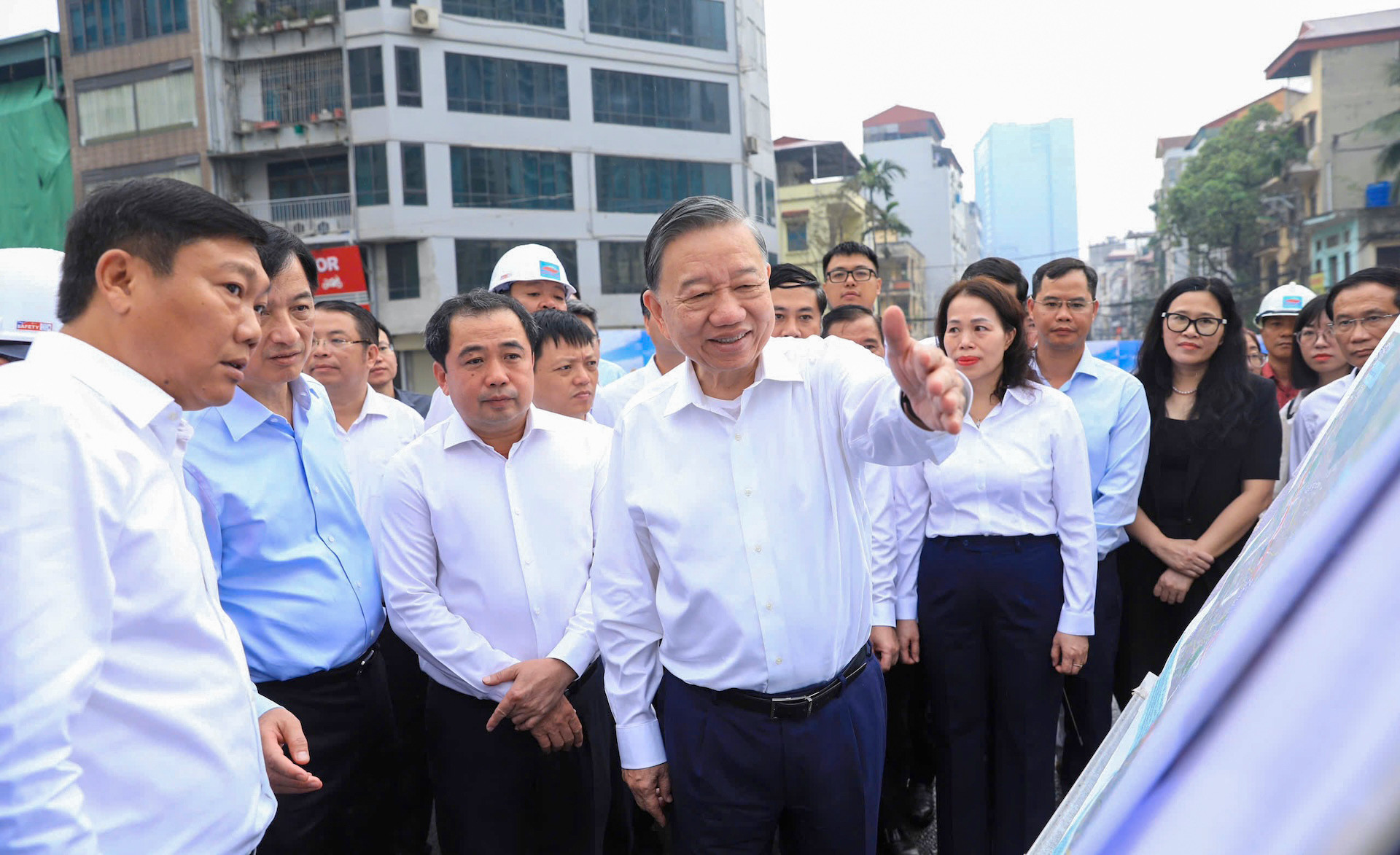 Tổng Bí thư, Chủ tịch nước Tô Lâm kiểm tra tiến độ công trình giao thông trọng điểm ở Hà Nội