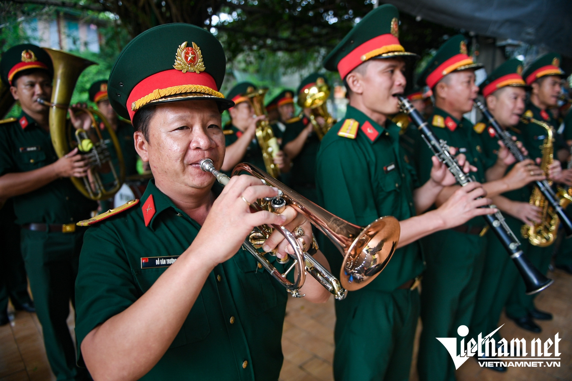 https://static-images.vnncdn.net/vps_images_publish/000001/000003/2026/10/10/w-truy-dieu-le-thi-rieng-nguyen-hue-8-593.jpg
