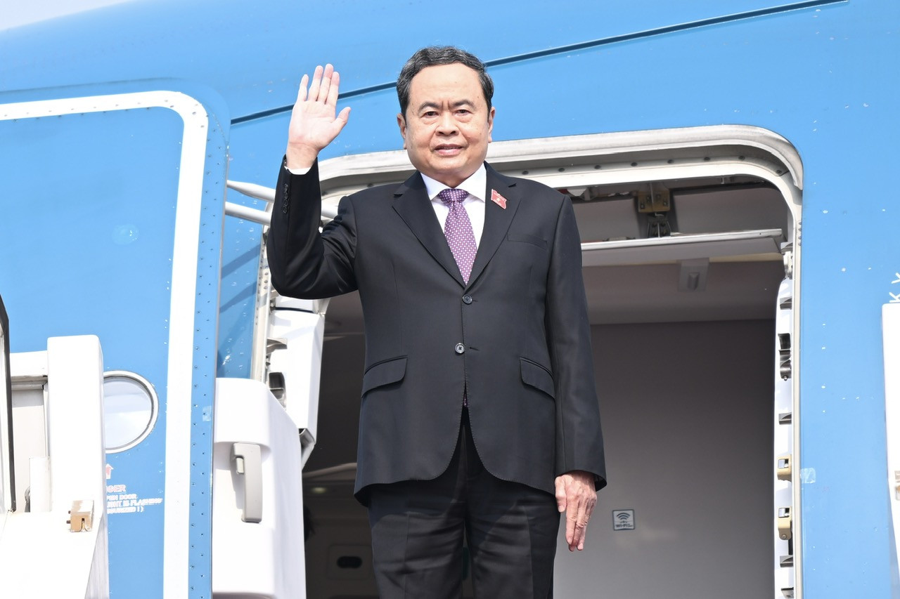 Chủ tịch Quốc hội Trần Thanh Mẫn đến Bắc Kinh, bắt đầu chuyến thăm chính thức Trung Quốc