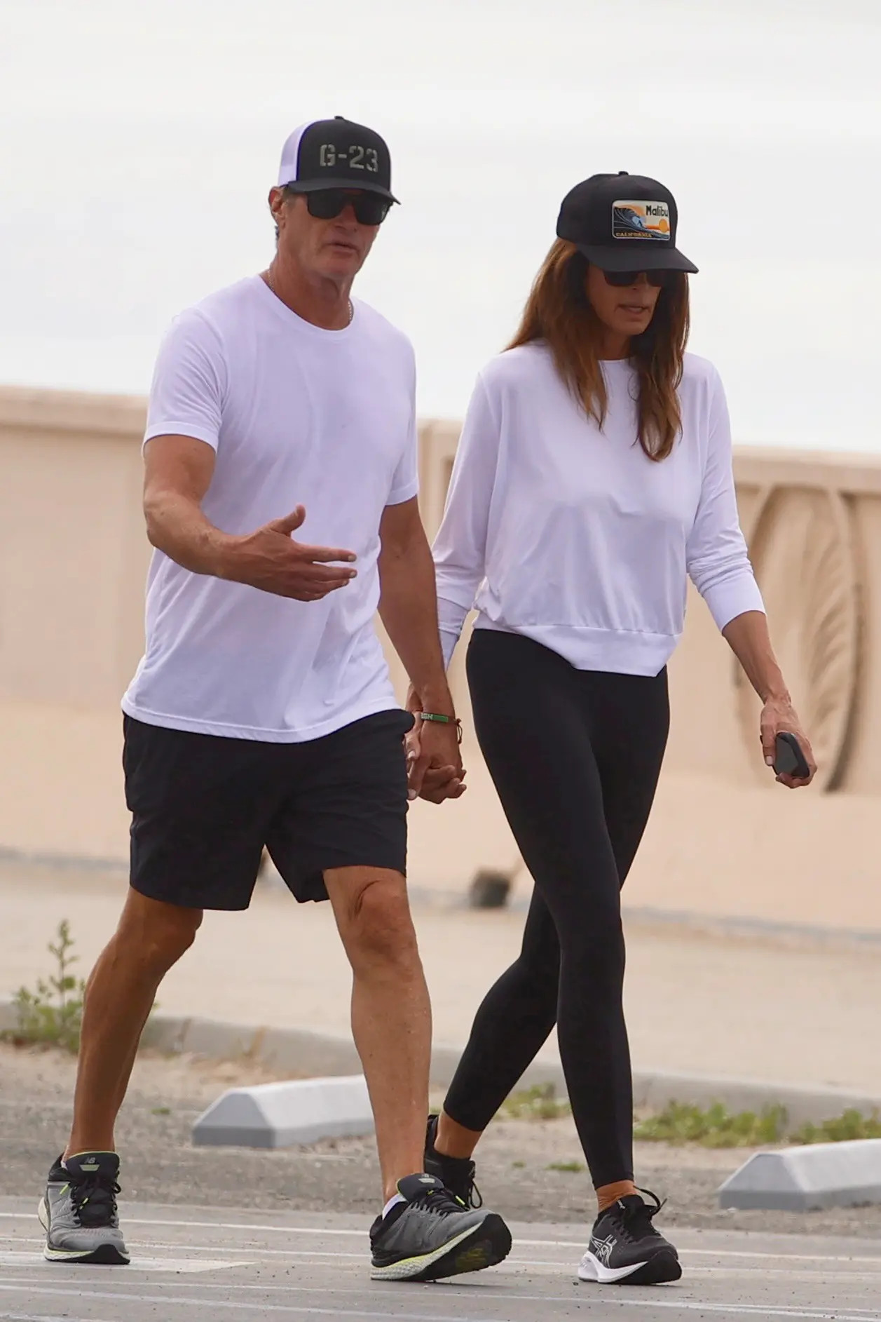 https://static-images.vnncdn.net/vps_images_publish/000001/000003/2026/10/11/cindy-crawford1-487.webp