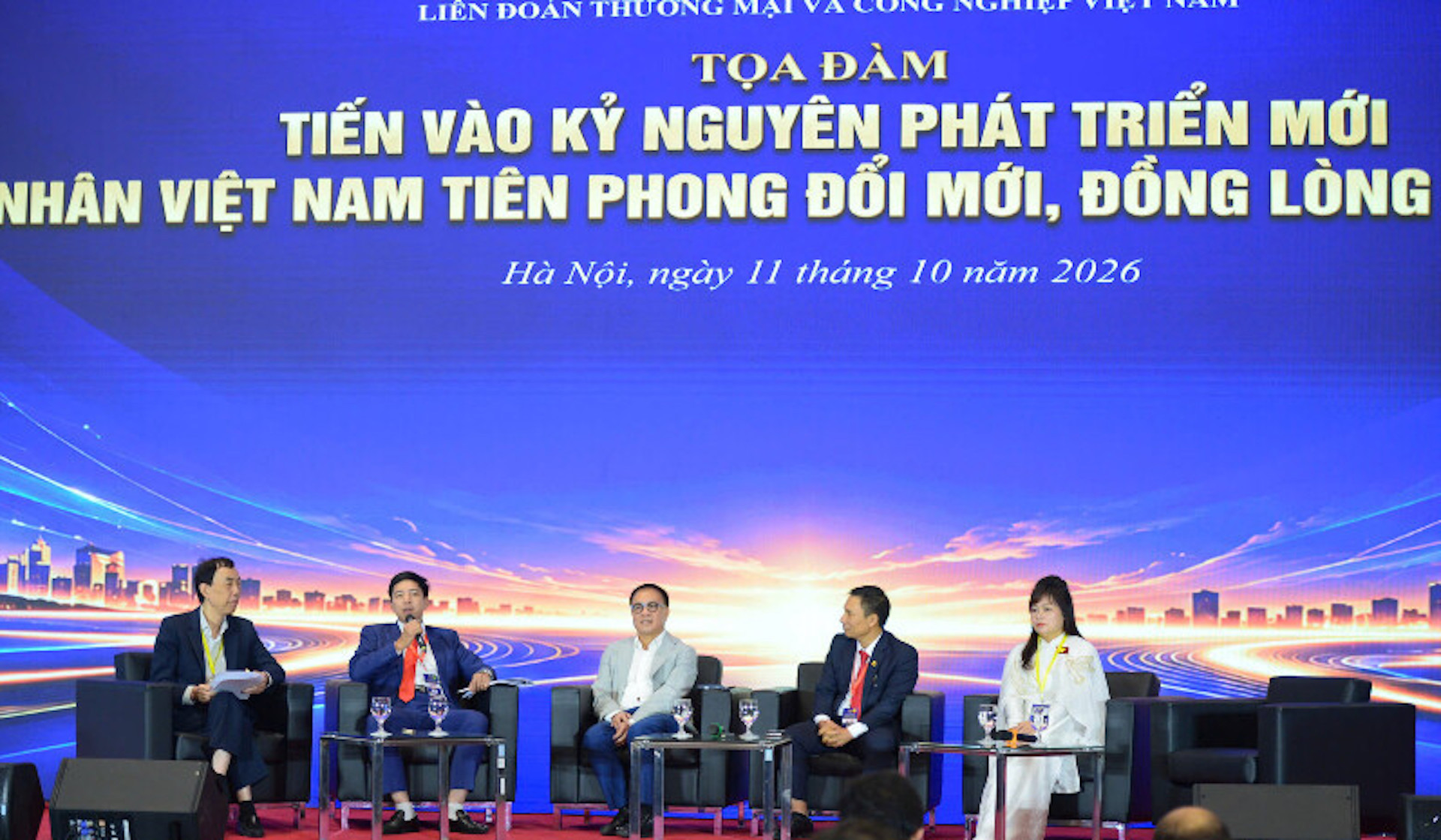doanh nghiep vietnamnet.jpg