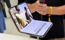 iPhone Duo 17.jpg