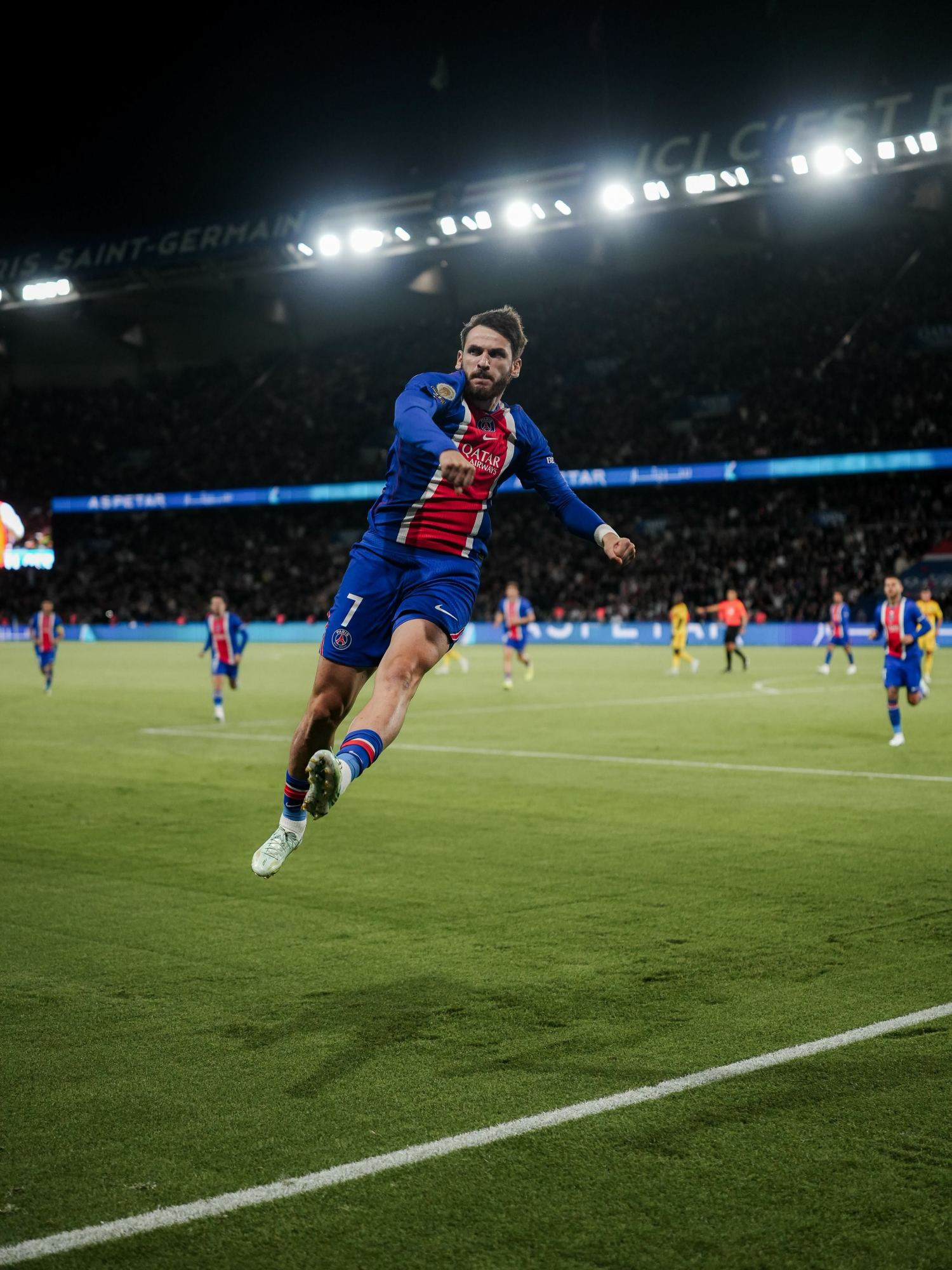 https://static-images.vnncdn.net/vps_images_publish/000001/000003/2026/10/11/psg-vs-le-mans-1-269.jpeg