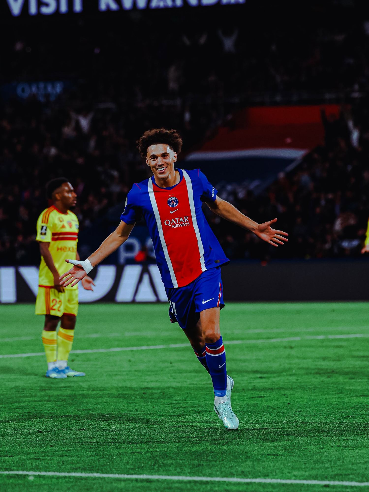 https://static-images.vnncdn.net/vps_images_publish/000001/000003/2026/10/11/psg-vs-le-mans-270.jpeg