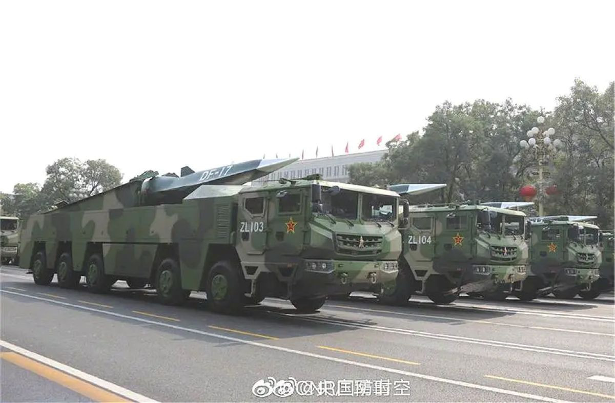 Tên lửa DF 17 Trung Quốc 4.jpg
