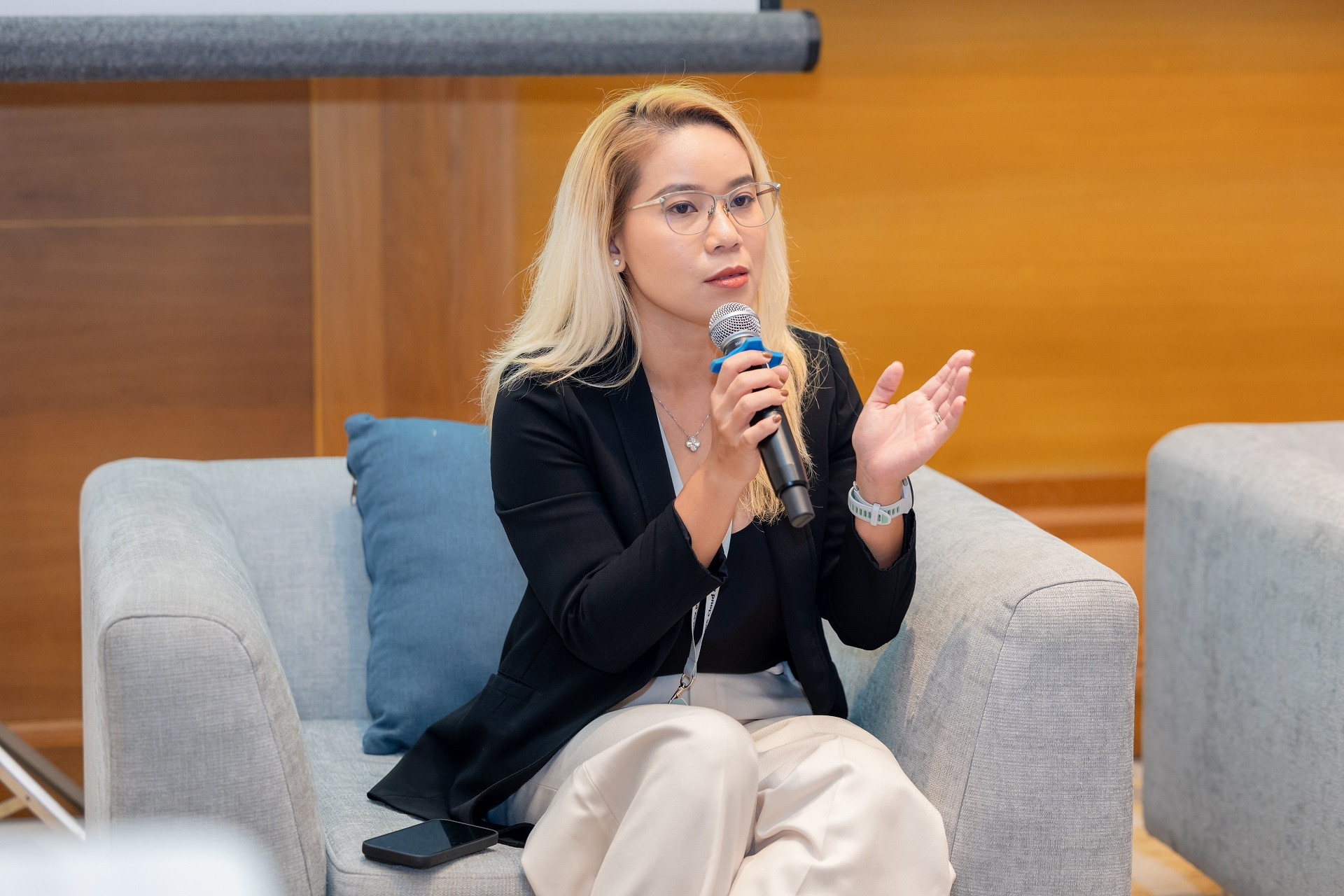 Vy Nguyen CHRO Cloud Kinetics at AWS Cloud and AI Hanoi Day 1.jpg