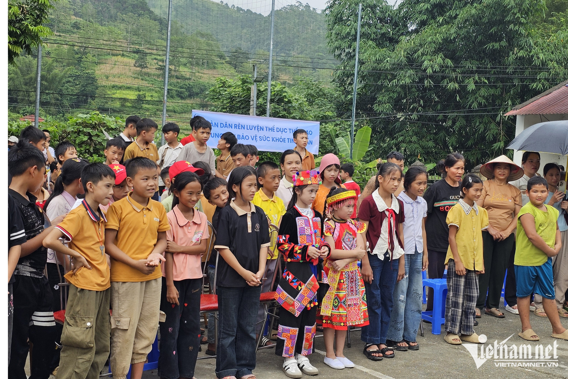 Box https://static-images.vnncdn.net/vps_images_publish/000001/000003/2026/10/11/w-hoc-sinh-dan-toc-thieu-so-o-tuyen-quang-3-2338.jpg