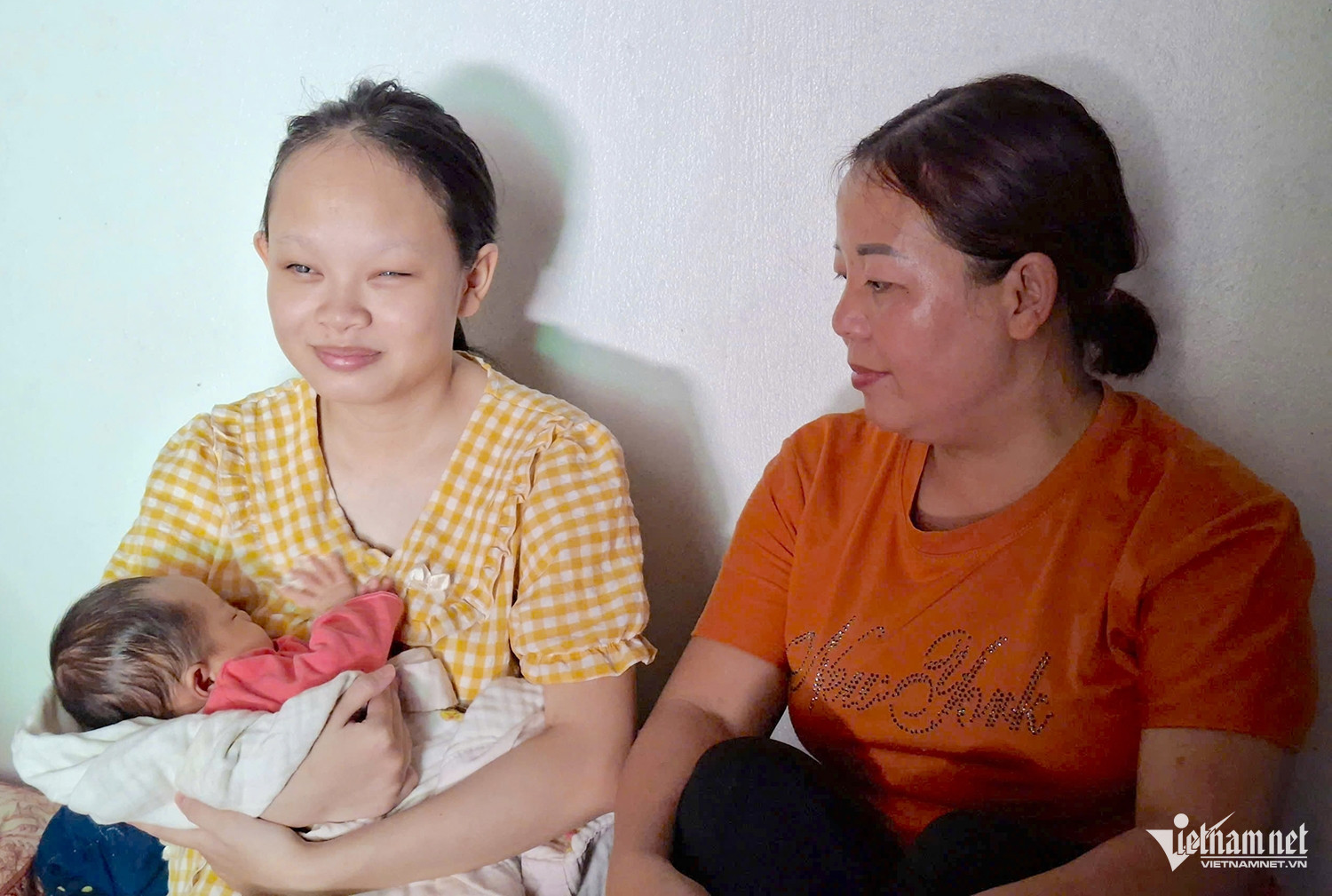 W-vợ chồng khiếm thị.jpg