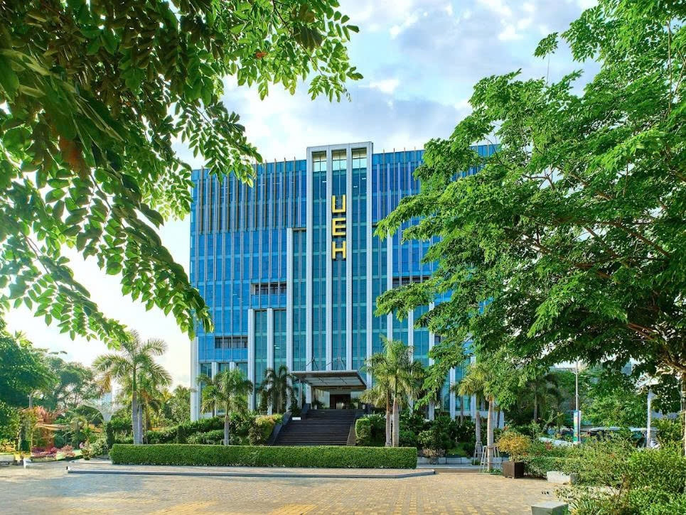 đh kinh tế tphcm